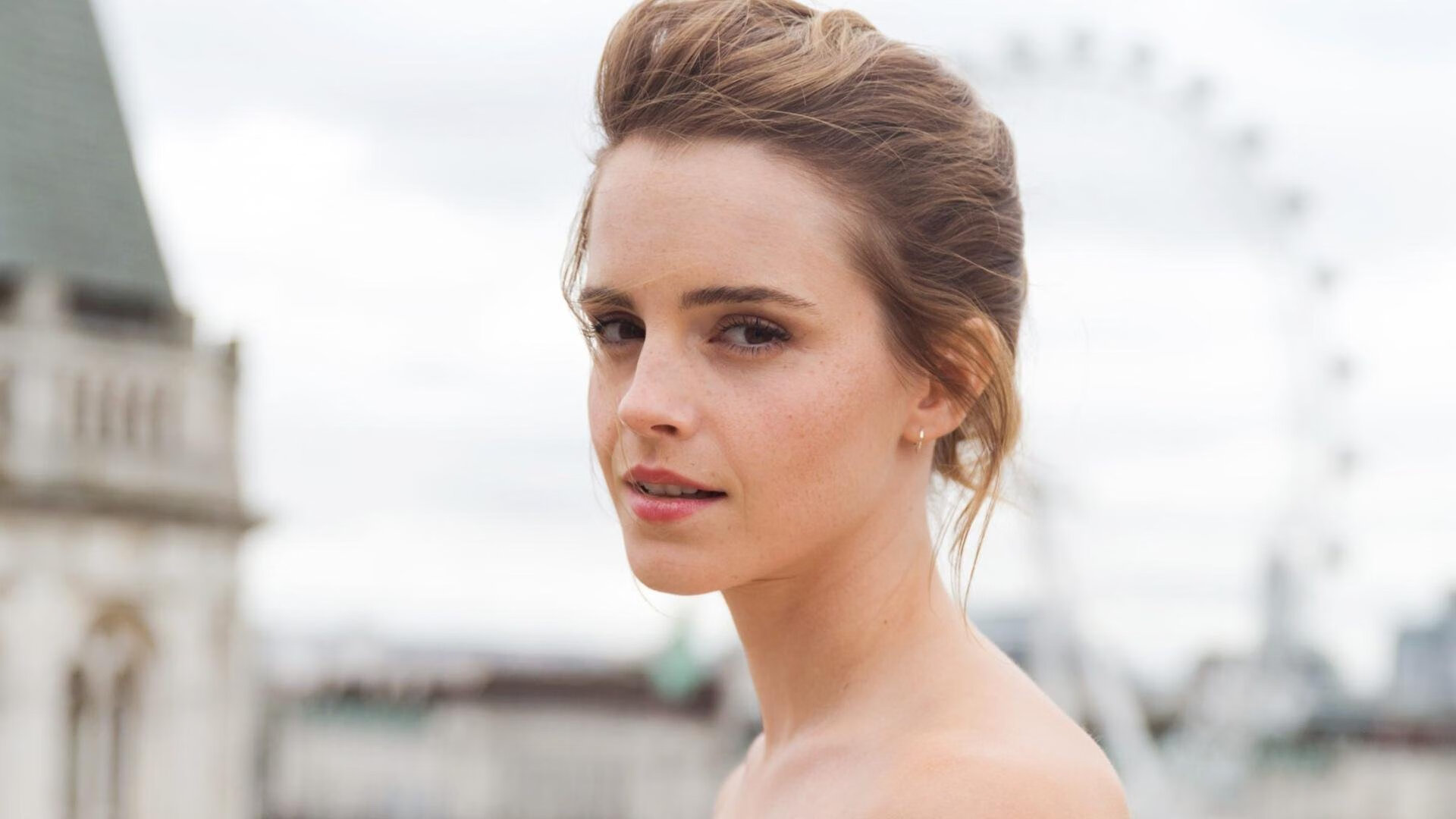 开云体育安全平台-是否应鼓励球员参与禁毒宣传教育活动，鼓励支持参与禁毒